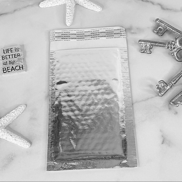 Clearance 25 4X8 Metallic Silver Bubble Mailer - Picture 10 of 12